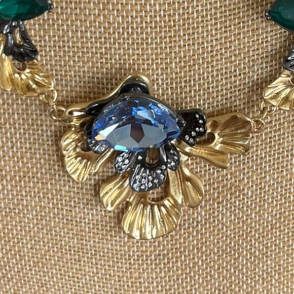 Chloe and Isabel Le Rococo Statement Necklace NEW - Picture 2 of 16